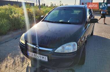 Хэтчбек Opel Corsa 2004 в Киеве