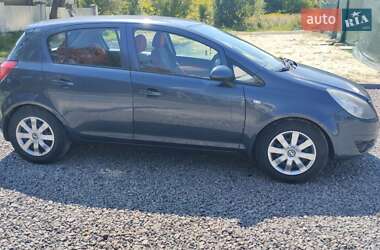 Хэтчбек Opel Corsa 2008 в 