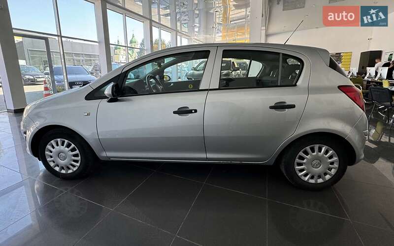 Хетчбек Opel Corsa 2012 в Шептицькому
