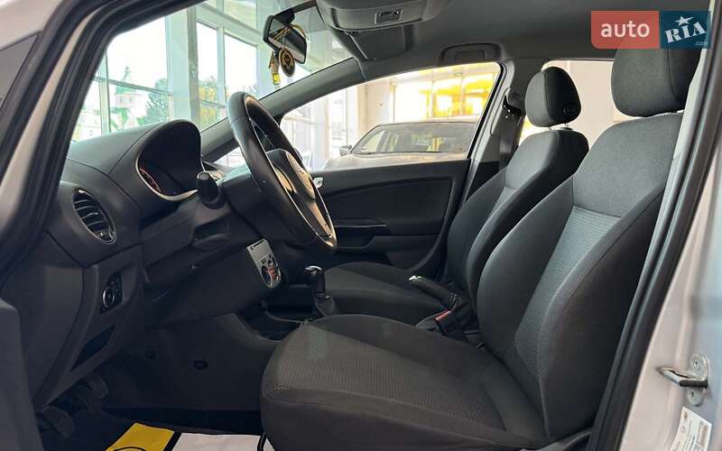 Хетчбек Opel Corsa 2012 в Шептицькому