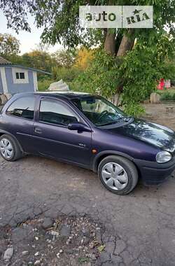 Хетчбек Opel Corsa 2000 в Могилів-Подільському