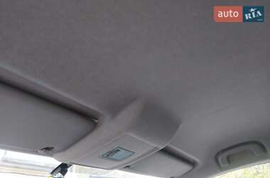 Хэтчбек Opel Corsa 2010 в 