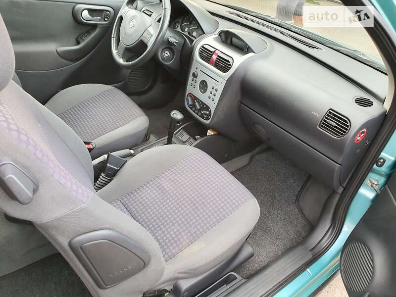 Хэтчбек Opel Corsa 2002 в Полтаве