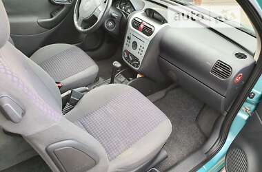 Хэтчбек Opel Corsa 2002 в 