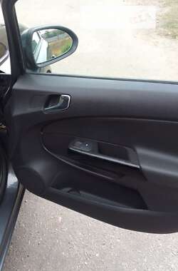Хетчбек Opel Corsa 2012 в 