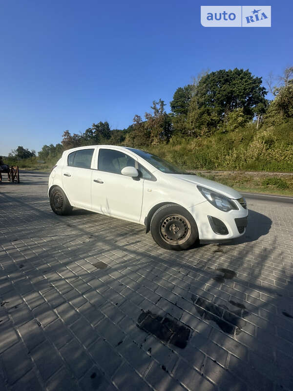 Хетчбек Opel Corsa 2013 в Тернополі
