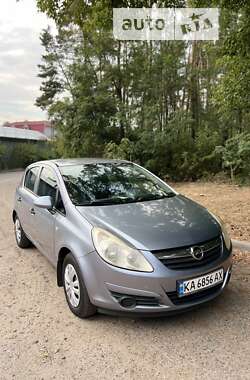 Хэтчбек Opel Corsa 2008 в Киеве