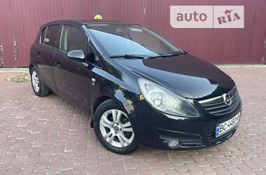 Хэтчбек Opel Corsa 2011 в Львове