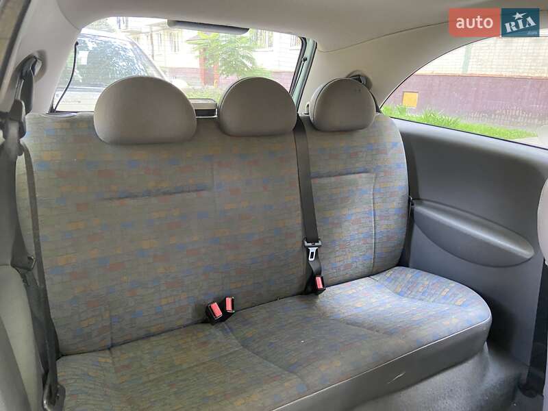 Хэтчбек Opel Corsa 2001 в Львове