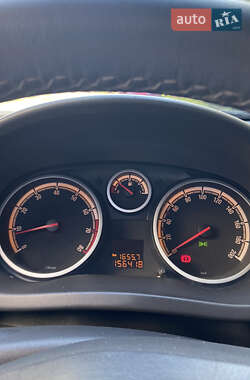 Хэтчбек Opel Corsa 2010 в 