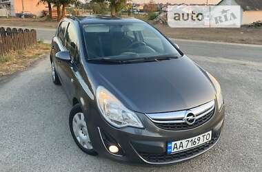 Хетчбек Opel Corsa 2012 в Софіївській Борщагівці