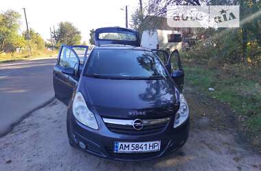 Хэтчбек Opel Corsa 2008 в 