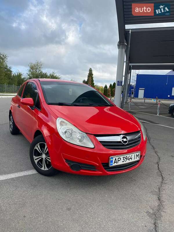 Хэтчбек Opel Corsa 2008 в 