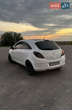 Хэтчбек Opel Corsa 2014 в Прилуках