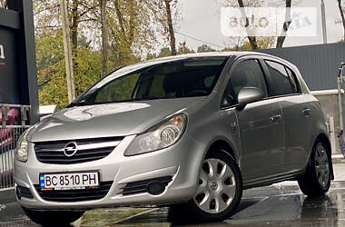 Хетчбек Opel Corsa 2010 в Дрогобичі