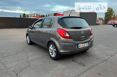 Хэтчбек Opel Corsa 2014 в Киеве