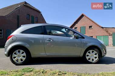 Хэтчбек Opel Corsa 2012 в Киеве