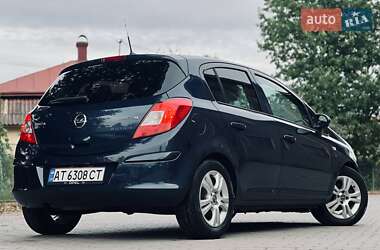 Хэтчбек Opel Corsa 2011 в Ивано-Франковске