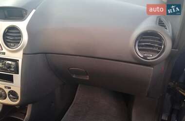 Хэтчбек Opel Corsa 2009 в 
