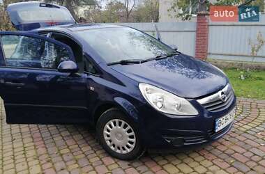 Хэтчбек Opel Corsa 2009 в Новояворовске