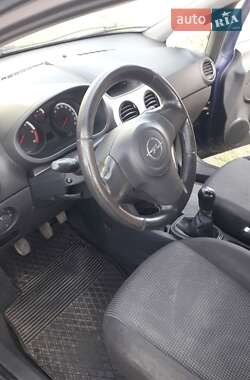 Хэтчбек Opel Corsa 2009 в 