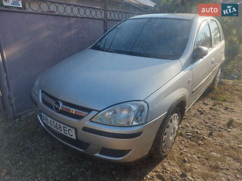 Хэтчбек Opel Corsa 2004 в 