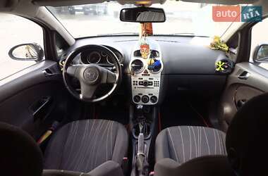 Хэтчбек Opel Corsa 2008 в 