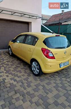 Хэтчбек Opel Corsa 2011 в Ирпене