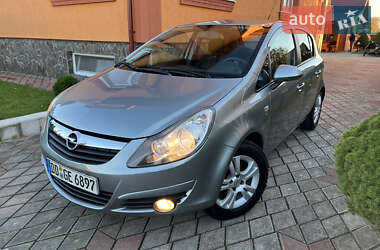 Хэтчбек Opel Corsa 2010 в Стрые