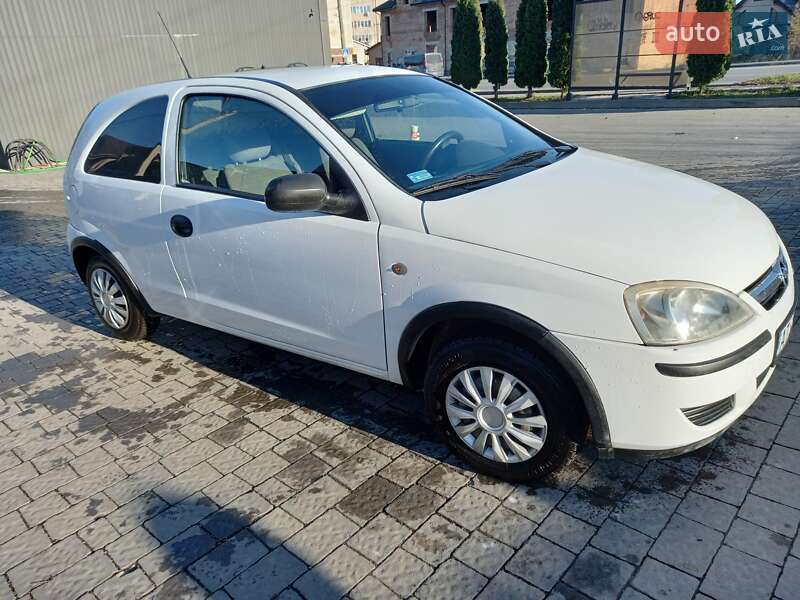 Хэтчбек Opel Corsa 2005 в Ивано-Франковске