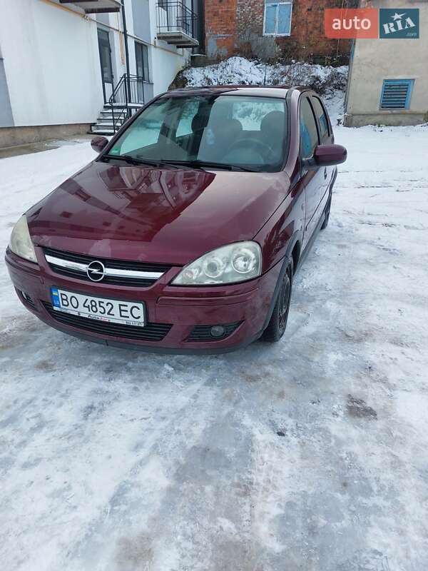 Хэтчбек Opel Corsa 2005 в Чорткове