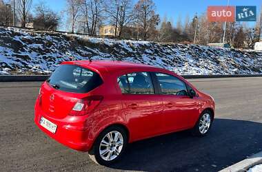 Хэтчбек Opel Corsa 2010 в 