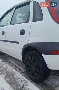 Хэтчбек Opel Corsa 2002 в 