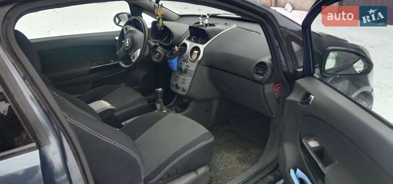 Хэтчбек Opel Corsa 2008 в Харькове