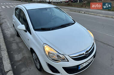 Хэтчбек Opel Corsa 2013 в Червонограде