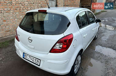 Хэтчбек Opel Corsa 2013 в Червонограде