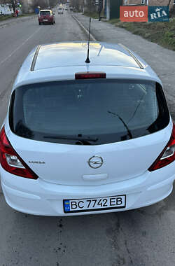 Хэтчбек Opel Corsa 2013 в Червонограде