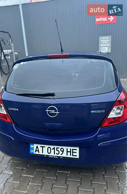 Хэтчбек Opel Corsa 2009 в 