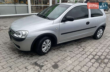 Хэтчбек Opel Corsa 2000 в Владимире