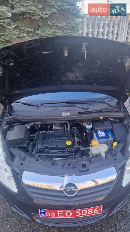 Хэтчбек Opel Corsa 2009 в Николаеве