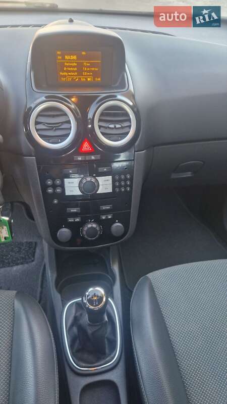 Хэтчбек Opel Corsa 2009 в Николаеве
