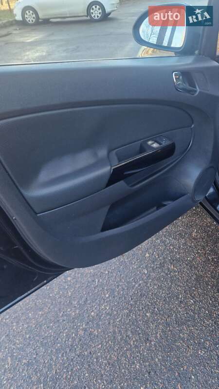 Хэтчбек Opel Corsa 2009 в Николаеве