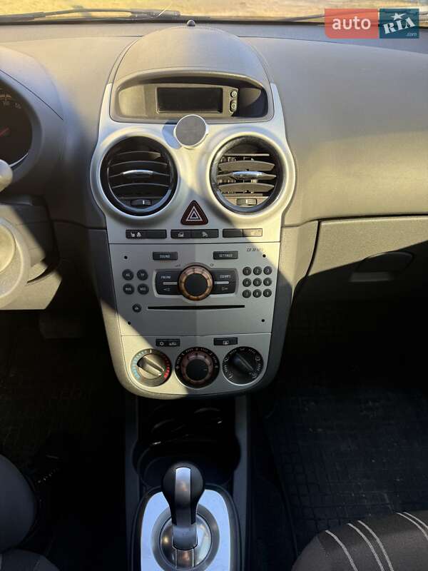 Хетчбек Opel Corsa 2010 в Василькові