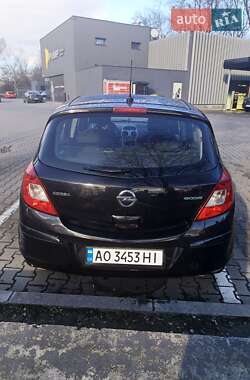 Хэтчбек Opel Corsa 2011 в Виноградове