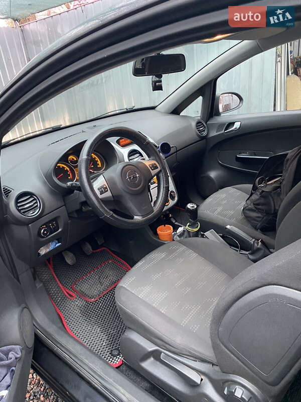 Хетчбек Opel Corsa 2011 в Одесі