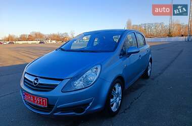 Хэтчбек Opel Corsa 2009 в Киеве