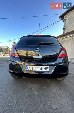 Хэтчбек Opel Corsa 2008 в 