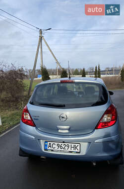 Хэтчбек Opel Corsa 2008 в 