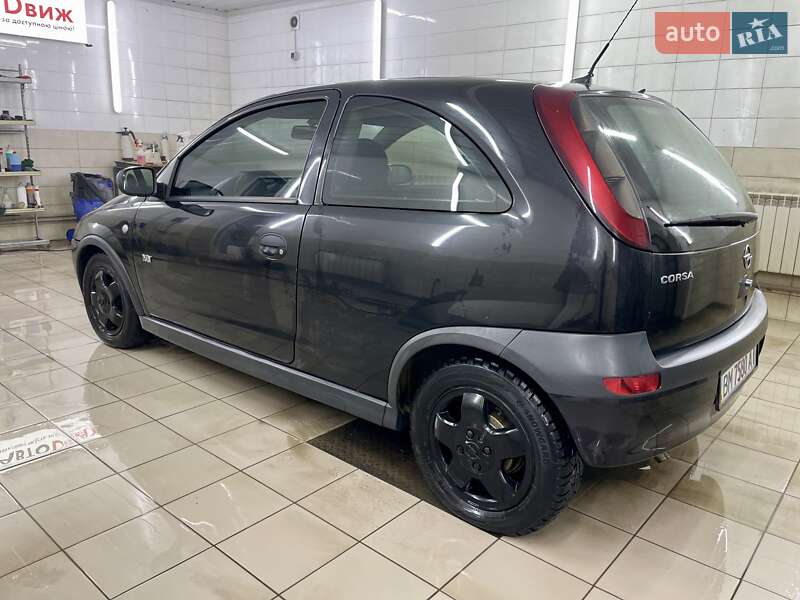 Хэтчбек Opel Corsa 2003 в Сумах