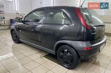 Хетчбек Opel Corsa 2003 в 